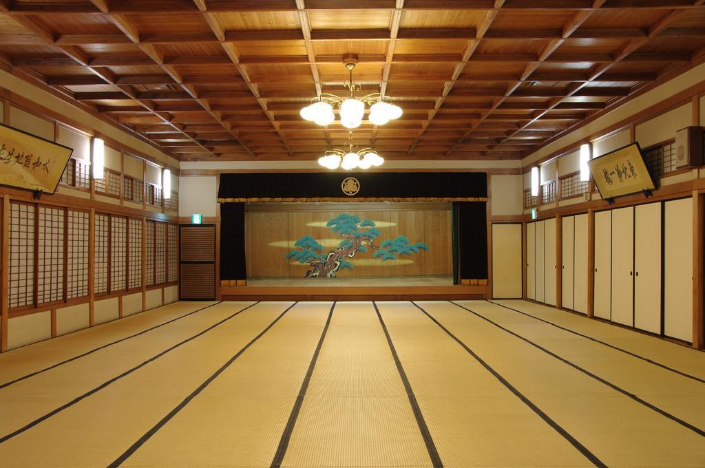 Mukaitaki Hotel Aizuwakamatsu Eksteriør billede