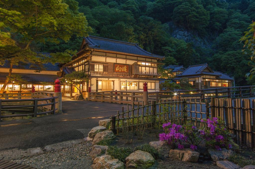 Mukaitaki Hotel Aizuwakamatsu Eksteriør billede