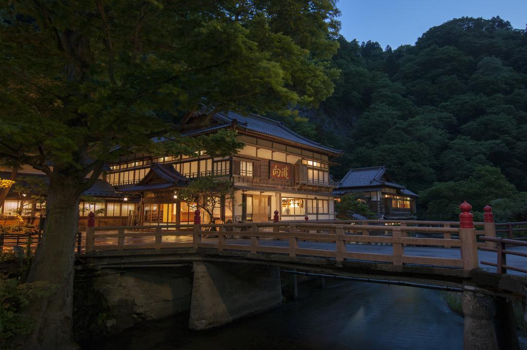 Mukaitaki Hotel Aizuwakamatsu Eksteriør billede